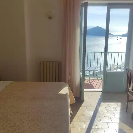Al Mare Hotel 3*